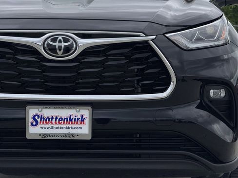 Used 2023 Toyota Highlander Limited AWD/4WD image 8