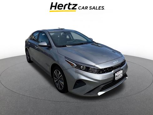 Used 2024 Kia Forte LXS image 1