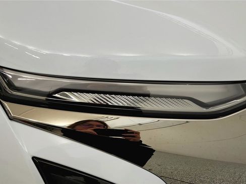 New 2026 Chevrolet Equinox ACTIV w/ Convenience Package III FWD image 14