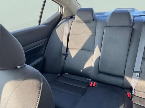 Used 2025 Nissan Altima 2.5 SV FWD image 13