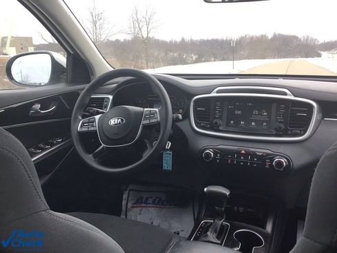 Used 2020 Kia Sorento LX image 20
