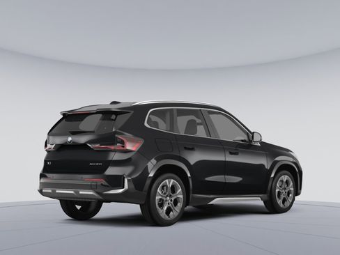 New 2026 BMW X1 xDrive28i image 3