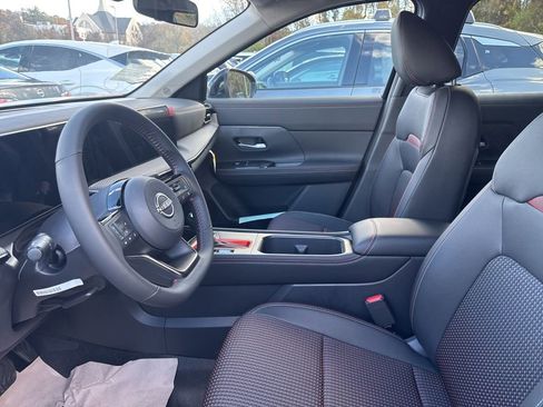 New 2026 Nissan Kicks SR w/ Cold Weather Package image 24