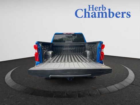 Used 2022 Chevrolet Silverado 1500 ZR2 w/ Technology Package image 13