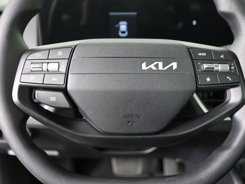 Certified 2025 Kia K4 LXS image 11