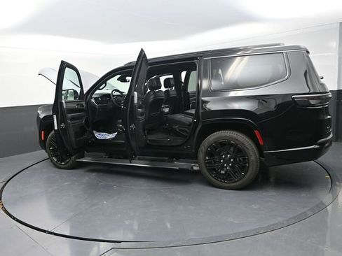 New 2026 Jeep Grand Wagoneer Limited AWD/4WD image 34
