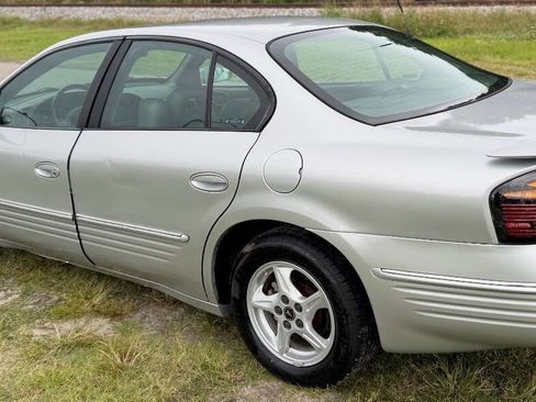 Used 2001 Pontiac Bonneville SE w/ 1SC Opt Pkg image 5