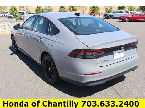Certified 2025 Honda Accord SE image 5