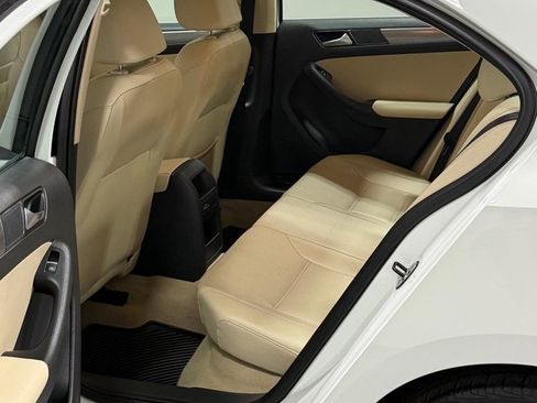 Used 2014 Volkswagen Jetta TDI image 9