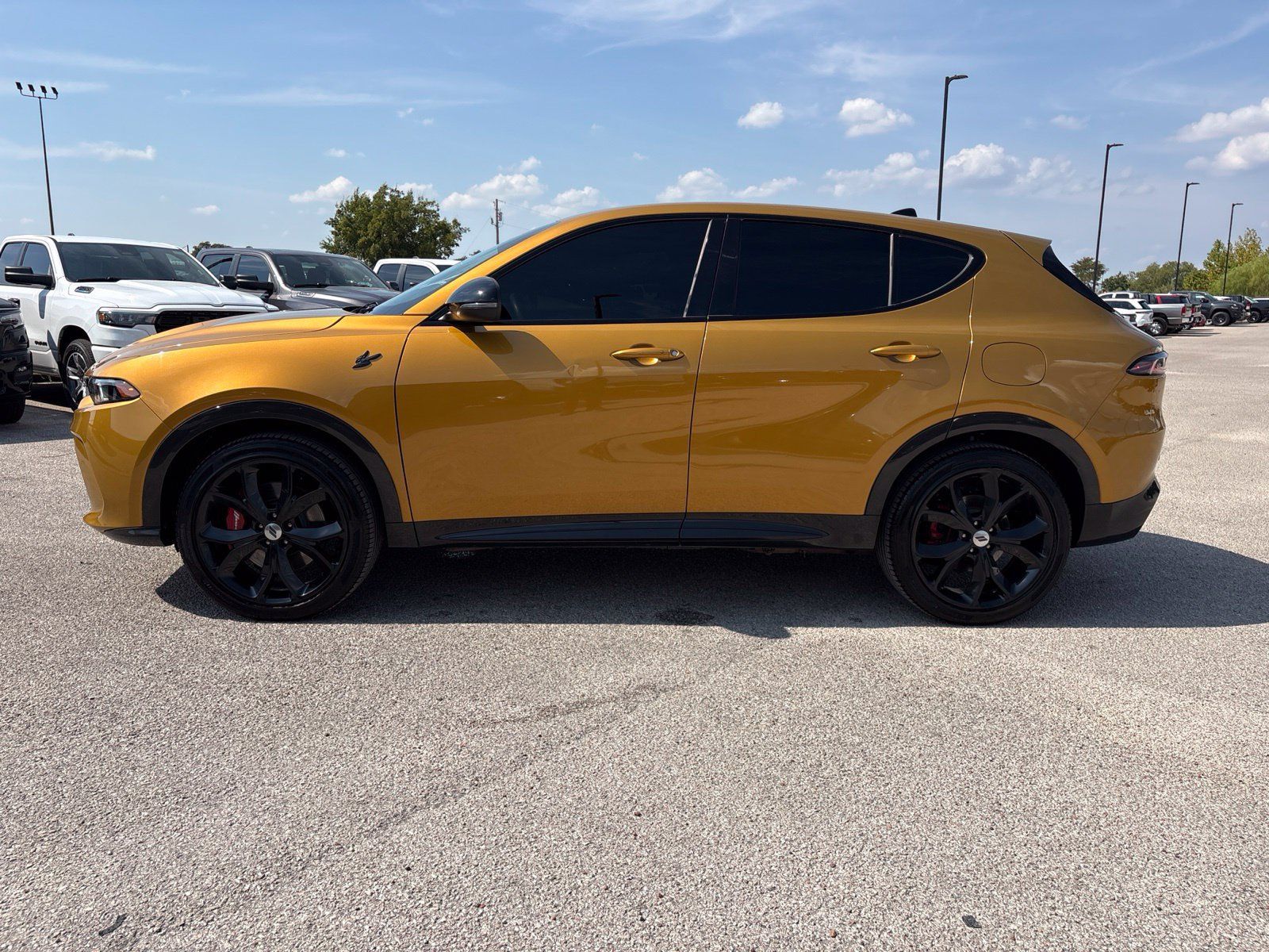 Used 2024 Dodge Hornet R/T AWD/4WD image 2