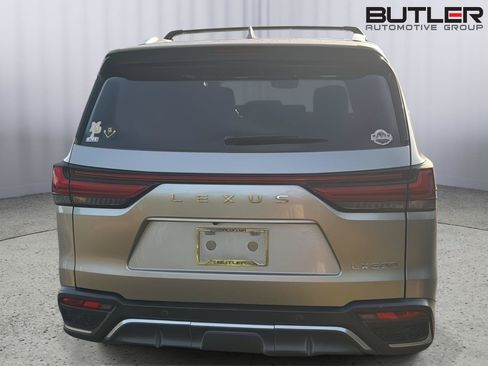 Used 2022 Lexus LX 600 F Sport w/ Accessory Package (Z1) AWD/4WD image 8