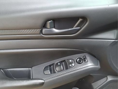 Used 2023 Nissan Altima 2.5 S FWD image 11