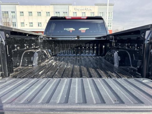 Used 2024 GMC Sierra 1500 Elevation image 20