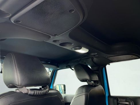 Used 2017 Jeep Wrangler Unlimited Sahara image 22