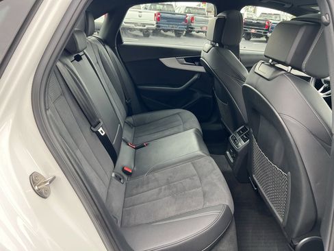 Used 2022 Audi A4 2.0T Premium Plus image 32