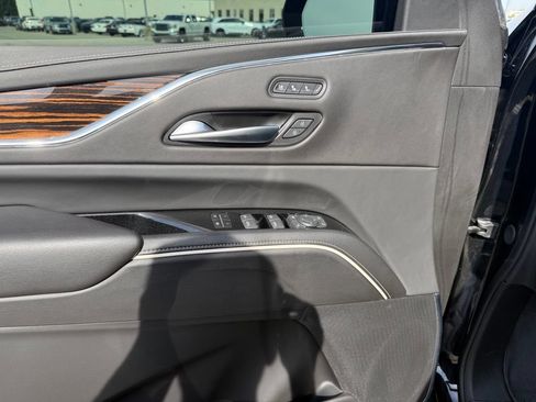 Certified 2024 Cadillac Escalade Premium Luxury w/ Performance Package AWD/4WD image 23