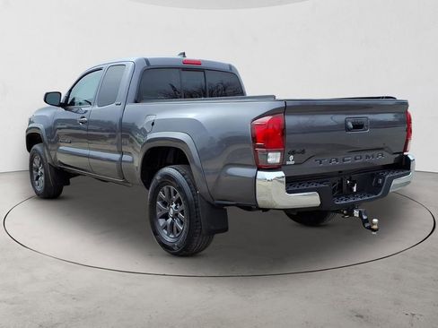 Used 2021 Toyota Tacoma SR5 w/ SR5 Appearance Package (SM) AWD/4WD image 7