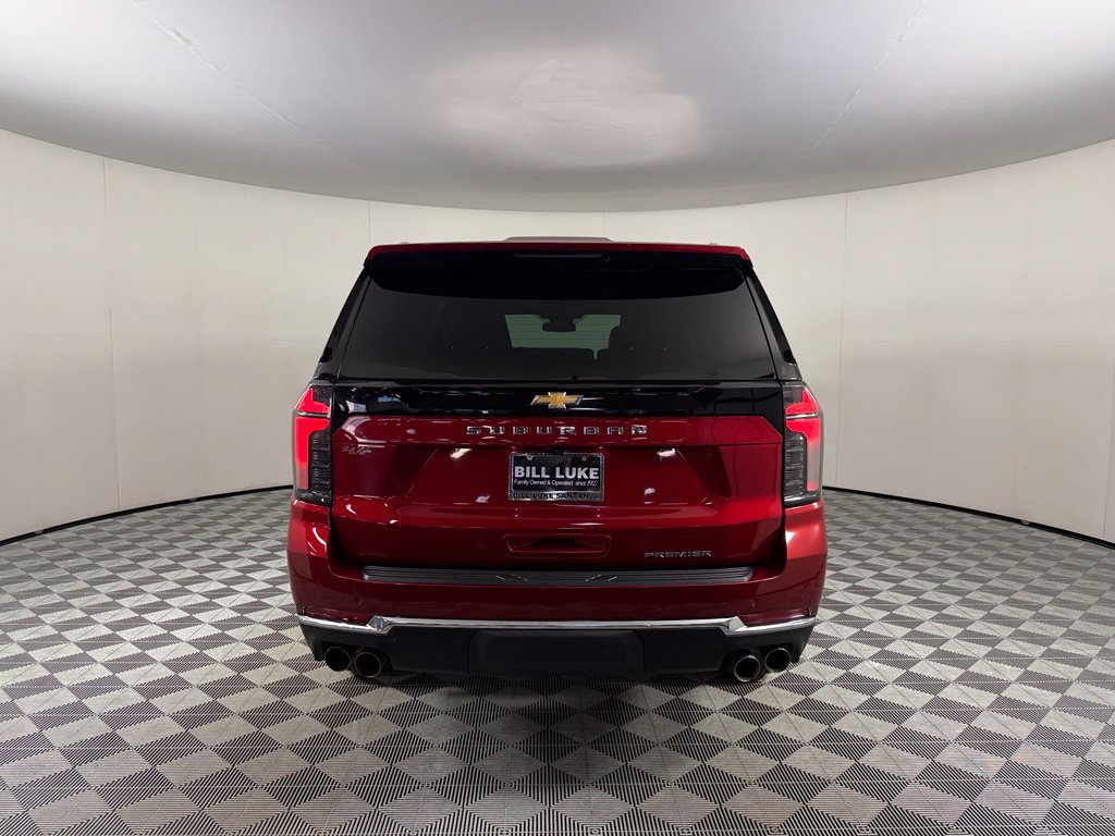 Used 2025 Chevrolet Suburban Premier AWD/4WD image 9