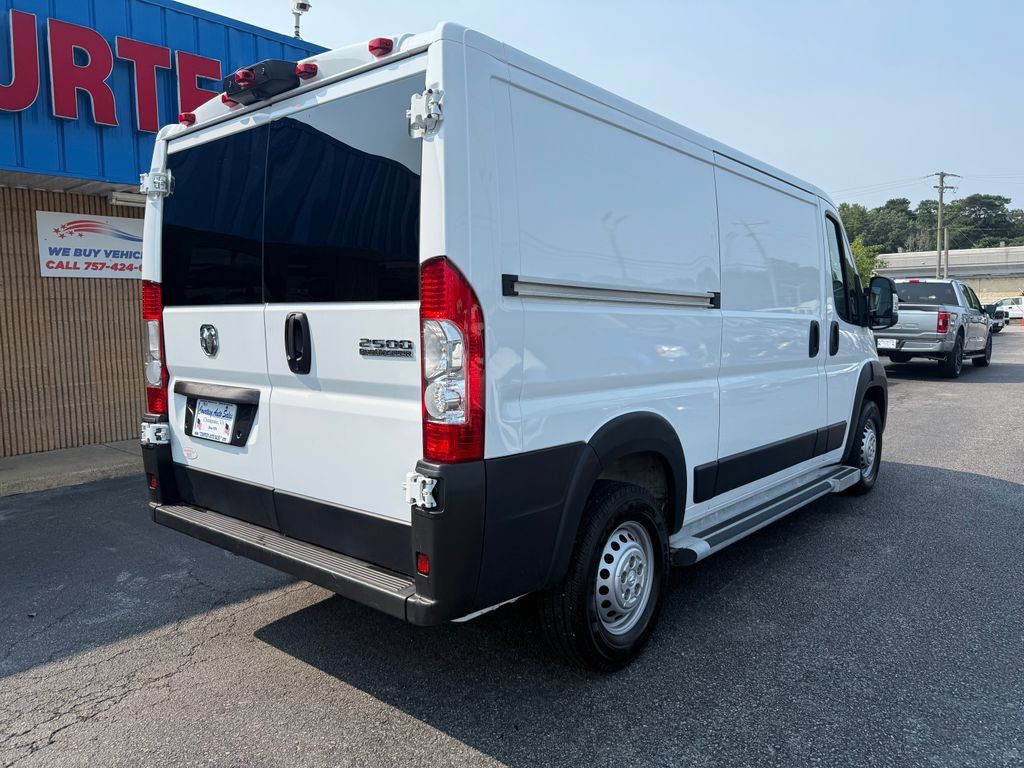 Used 2025 RAM ProMaster 2500 w/ U-Haul Equipment Group FWD image 7