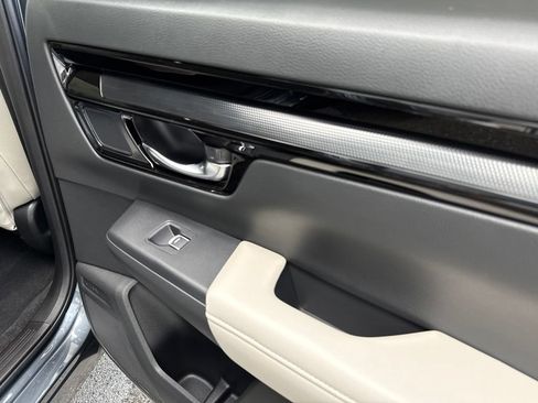 Used 2025 Honda CR-V EX-L image 30