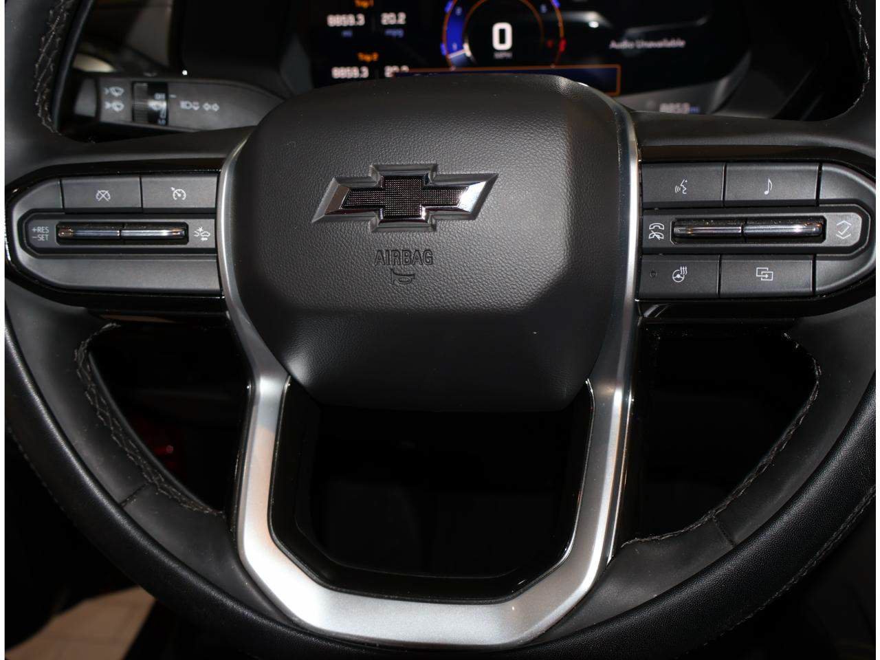 Used 2025 Chevrolet Colorado ZR2 w/ Technology Package AWD/4WD image 20