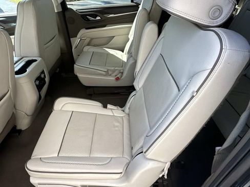 Used 2022 GMC Yukon XL Denali image 19