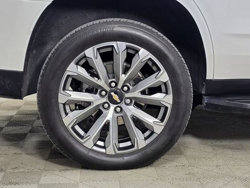 Used 2025 Chevrolet Tahoe High Country AWD/4WD image 10