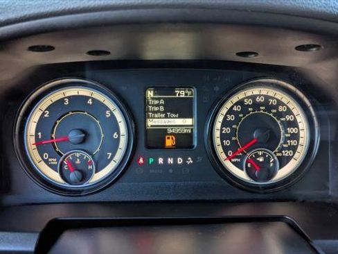 Used 2018 RAM 2500 SLT image 24