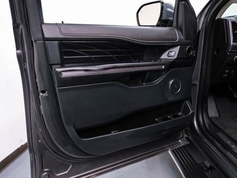 Used 2018 Ford Expedition Max Platinum image 41
