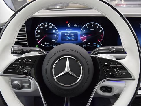 New 2026 Mercedes-Benz Maybach GLS 600 4MATIC image 24