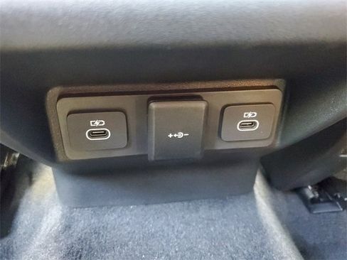 Used 2025 Land Rover Range Rover Evoque S image 15