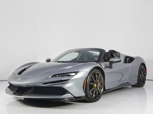 Used 2023 Ferrari SF90 Spider AWD/4WD image 4