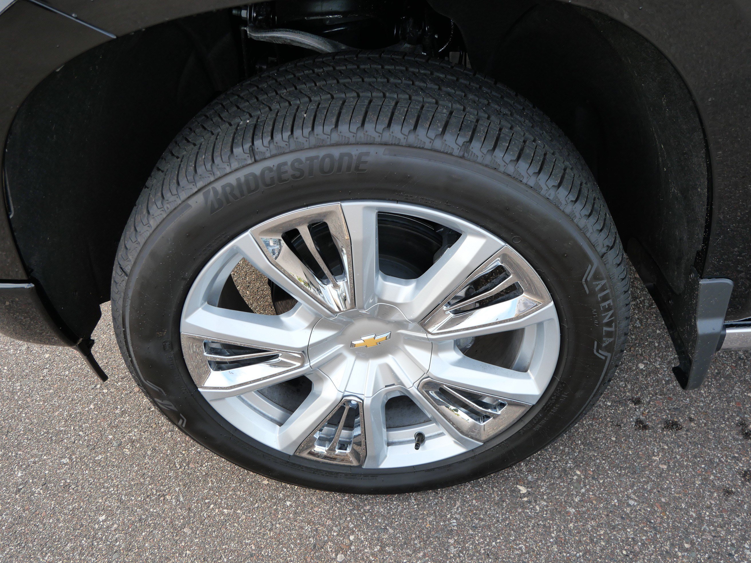 Used 2026 Chevrolet Silverado 1500 High Country AWD/4WD image 16