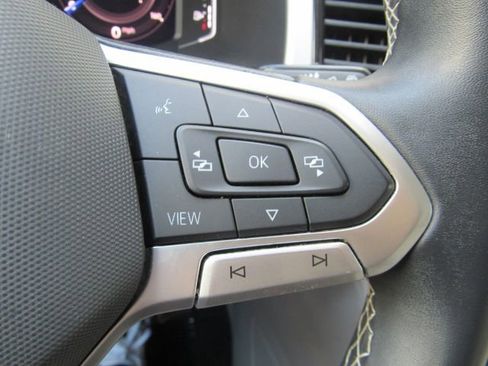 Used 2022 Volkswagen Atlas SE w/ Panoramic Sunroof Package image 40