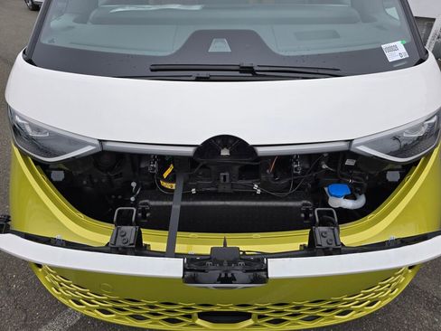 New 2025 Volkswagen ID. Buzz Pro S Plus image 12