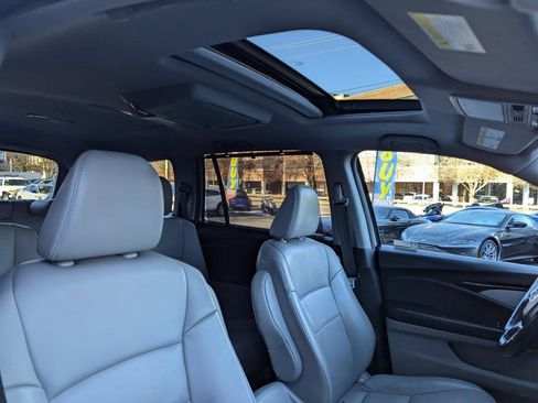 Used 2019 Honda Pilot Touring image 39