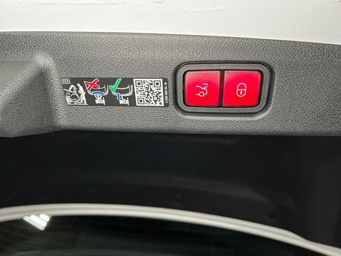 New 2026 Mercedes-Benz E 53 AMG e 4MATIC Sedan image 18