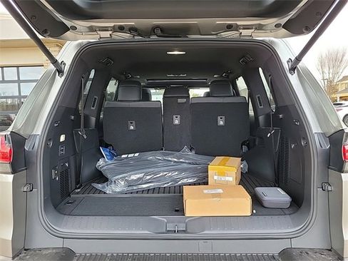 New 2025 Lexus LX 600 4WD w/ Premium Package image 7