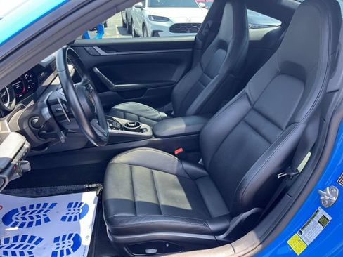 Used 2022 Porsche 911 Carrera RWD image 15
