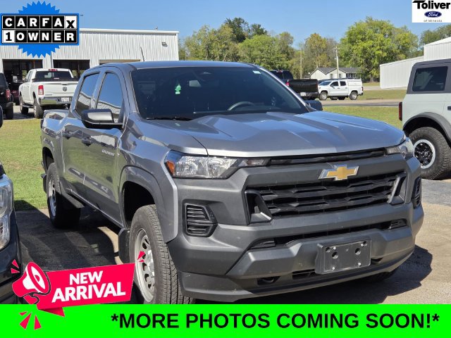 Used 2025 Chevrolet Colorado W/T w/ Advanced Trailering Package AWD/4WD image 1