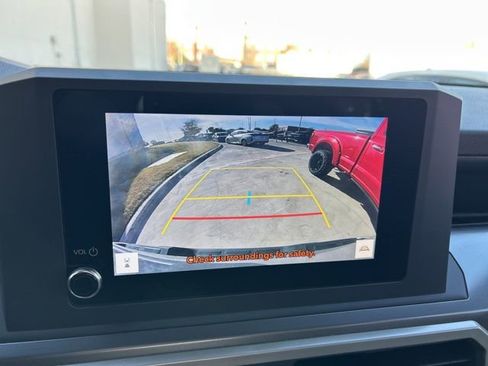 Used 2024 Toyota Tacoma TRD Off-Road image 14