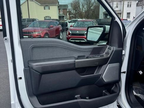 Used 2022 Ford F150 Lariat w/ Equipment Group 502A High image 13