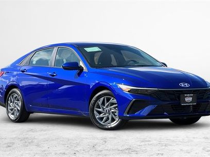 New 2025 Hyundai Elantra Blue