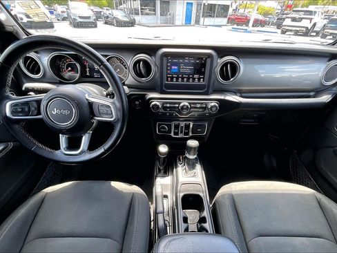 Used 2020 Jeep Wrangler Unlimited Sahara AWD/4WD image 13