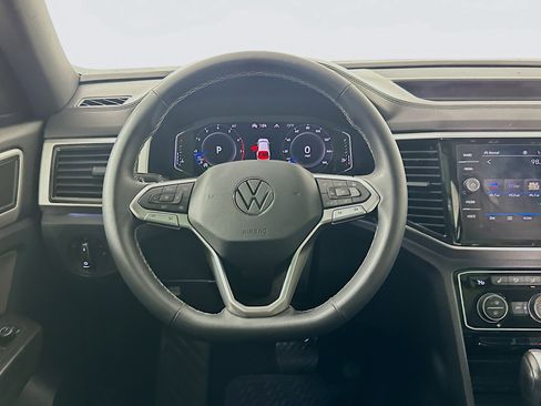 Used 2022 Volkswagen Atlas Cross Sport SEL image 17