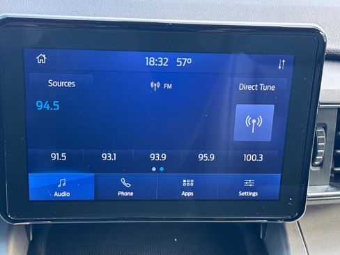 Certified 2022 Ford Explorer XLT w/ Equipment Group 202A image 19