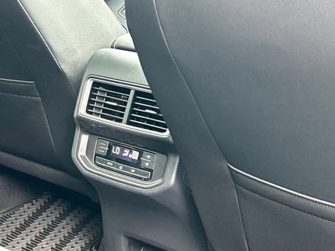 Certified 2026 Volkswagen Atlas SE w/ Panoramic Sunroof Package FWD image 48
