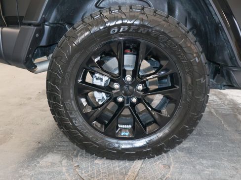 Used 2023 Jeep Wrangler Sahara w/ Cold Weather Group image 34