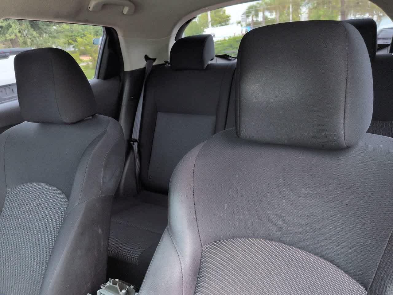 Used 2014 Nissan Juke S FWD image 8