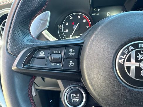 Used 2023 Alfa Romeo Stelvio Estrema AWD/4WD image 37